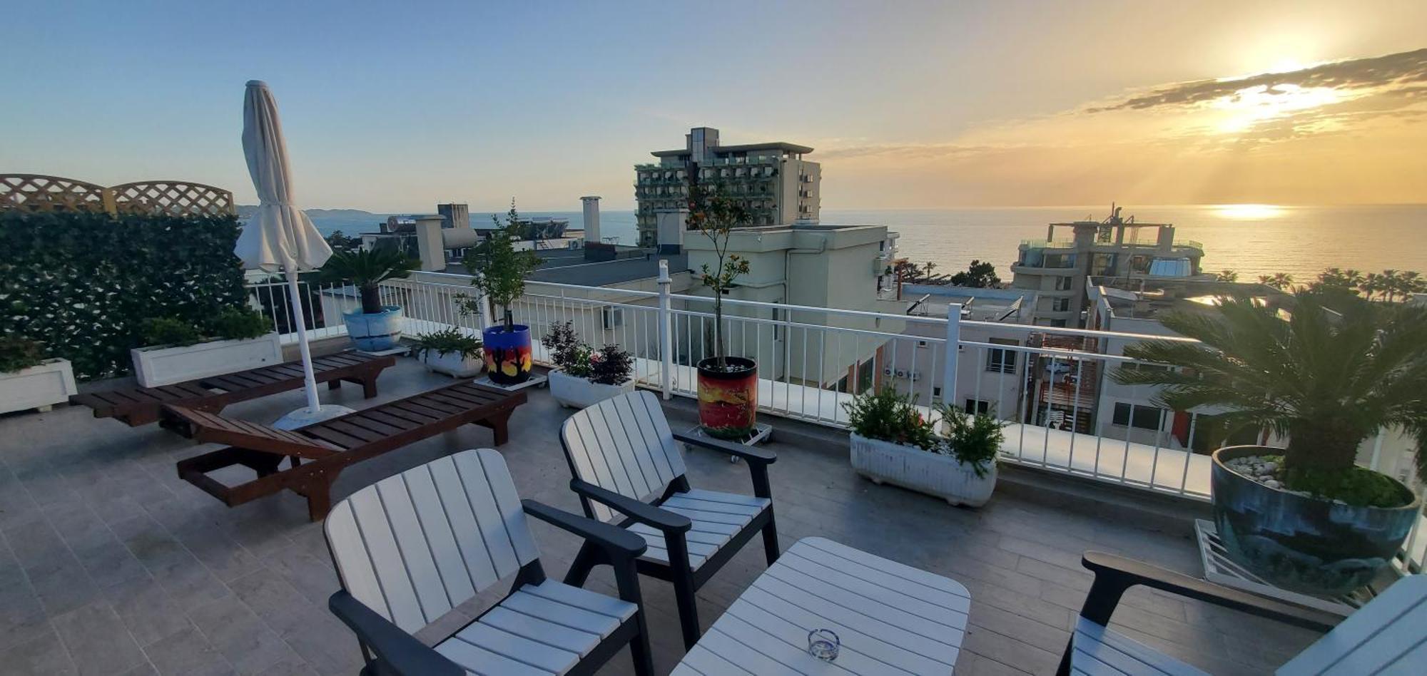 Paradise Rooftop Golem Golem  Dış mekan fotoğraf