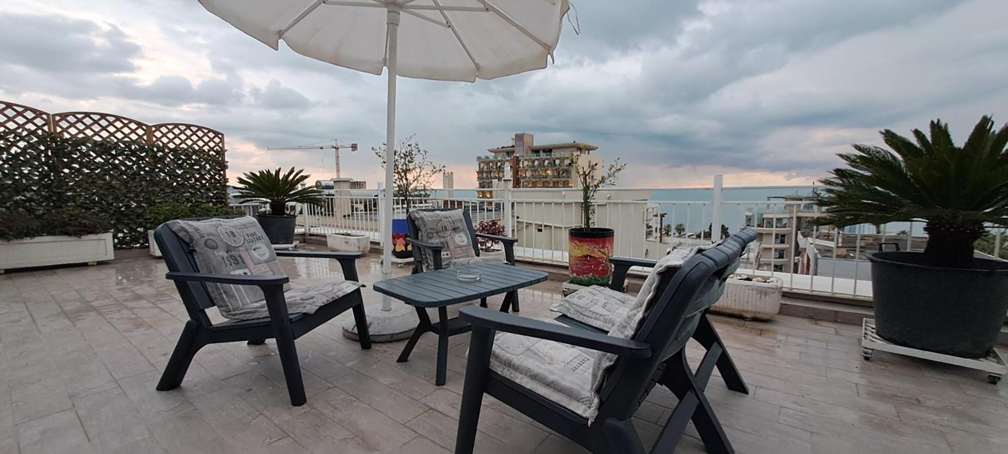 Paradise Rooftop Golem Golem  Dış mekan fotoğraf