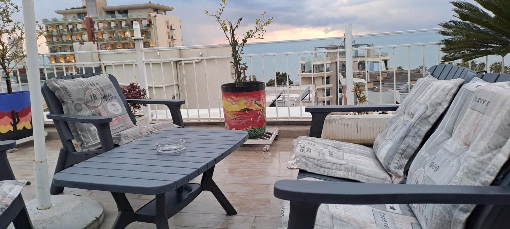 Paradise Rooftop Golem Golem  Dış mekan fotoğraf
